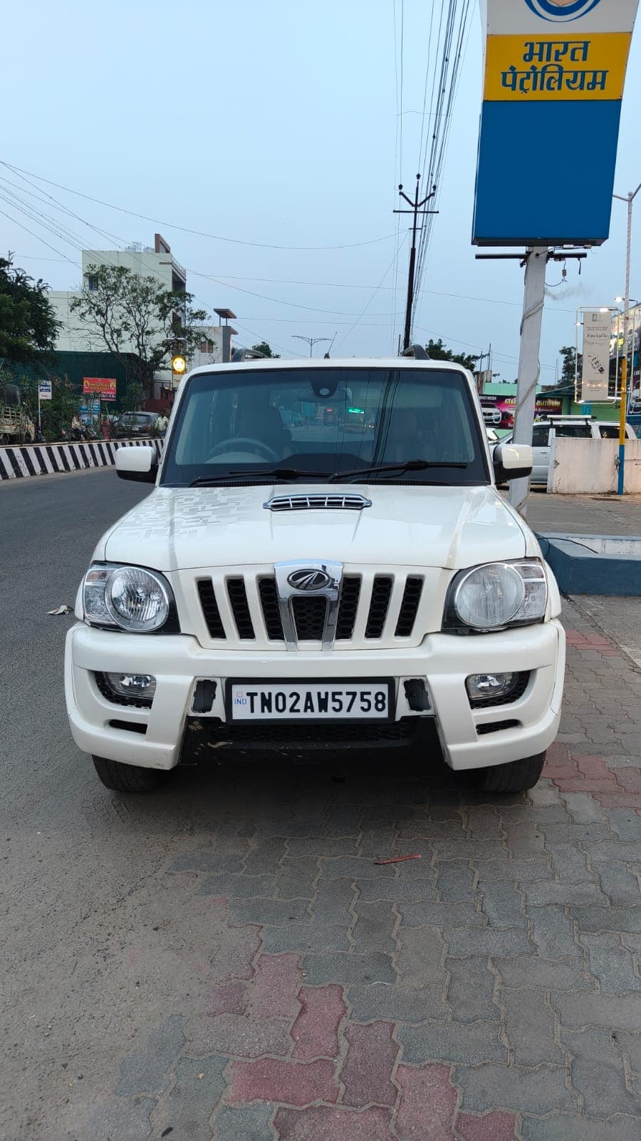 2013 Mahindra Scorpio VLX
